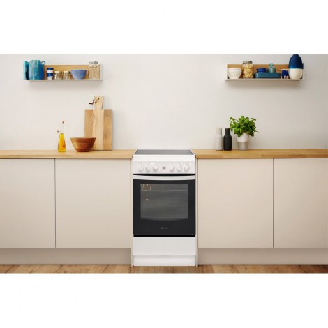 INDESIT | Cooker | IS5V8GMW/E | Hob type Vitroceramic | Oven type Electric | White | Width 50 cm | Grilling | Depth 60 cm | 57 L - 4